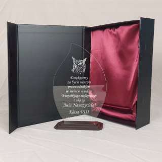 Prezent na Dzień Nauczyciela elegancka statuetka z dedykacją GRAWER