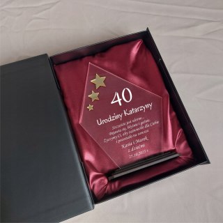 Prezent na urodziny elegancka statuetka z dedykacją w etui GRAWER 30 50 70