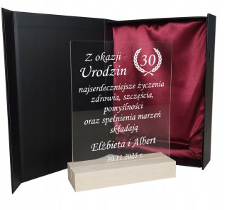 Prezent urodzinowy - elegancka statuetka w etui z grawerem 20 30 40 50 60
