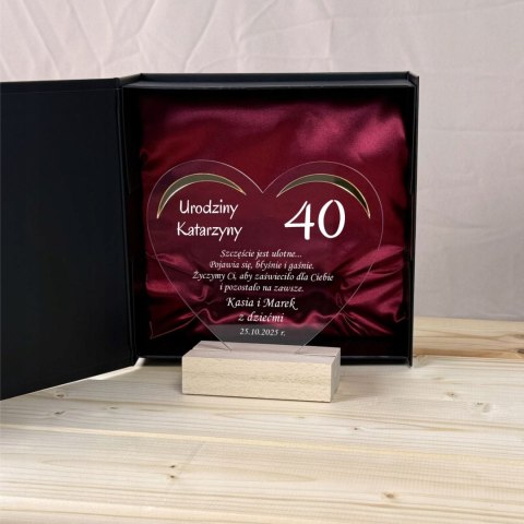 Elegancka statuetka serce z grawerem Wyjątkowy prezent na urodziny 30 50 70