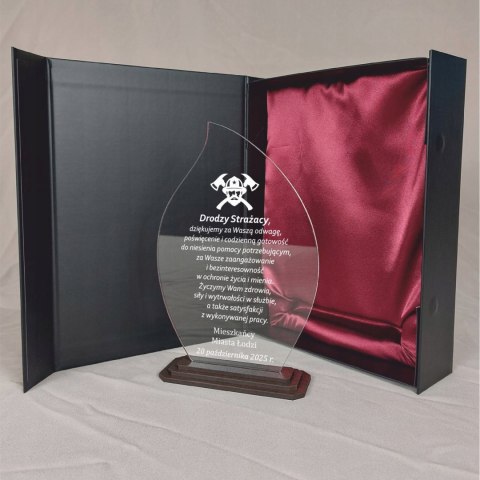 Podziękowanie dla strażaka elegancka statuetka z dedykacją Dzień Strażaka