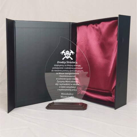 Podziękowanie dla strażaka elegancka statuetka z dedykacją Dzień Strażaka